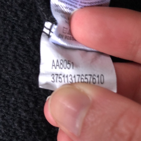 SoulCycle Black Cropped Hoodie Pink Lips Small - Picture 7 of 7